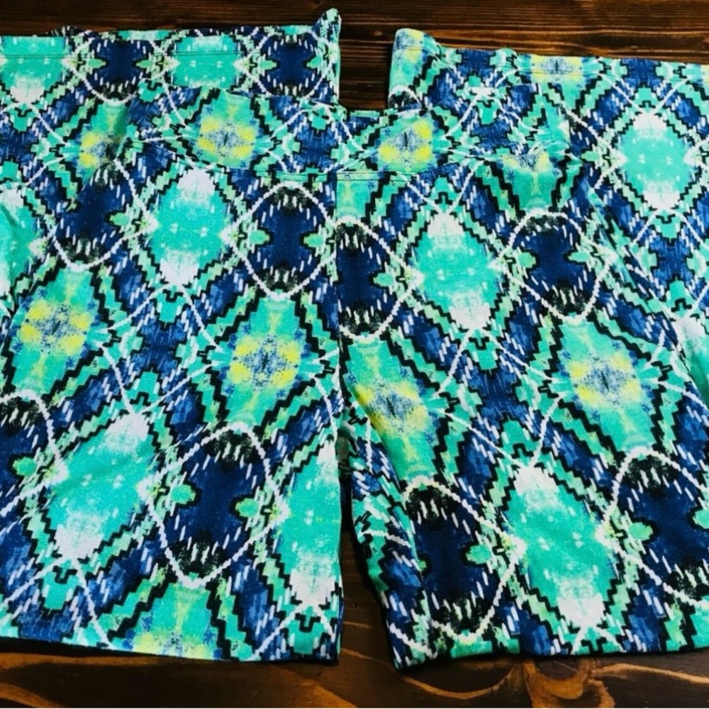 Vibrant‎ Pattern Pants - Picture 9 of 9